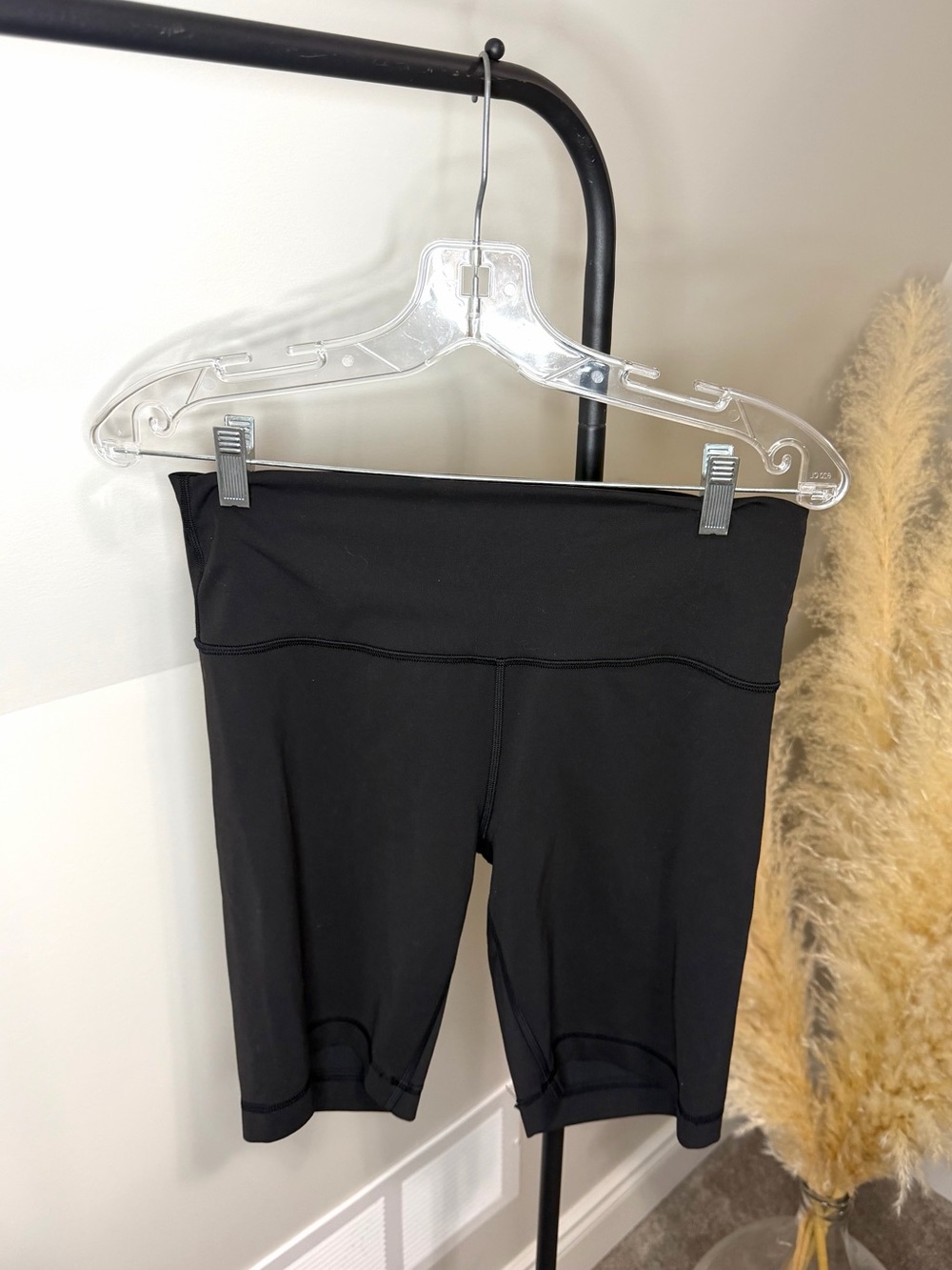 Lululemon Wunder Train High-Rise Short 6” in Black